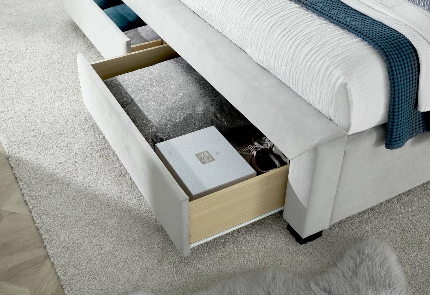 Newton - Upholstered Velvet 4 Drawer Storage Bed - Bickfords