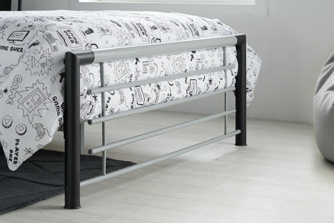 Faro - Black and Silver Metal Bed Image 3