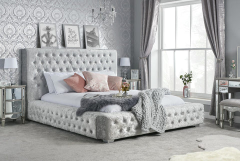 Grande - Crushed Velvet Buttoned Bed Image 1