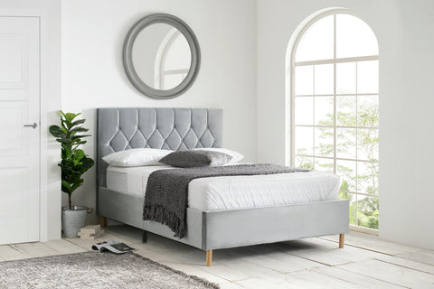 Loxley - Upholstered Buttoned Fabric Bed Image 3