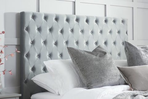 Marquis - Upholstered Buttoned Velvet Bed Image 1