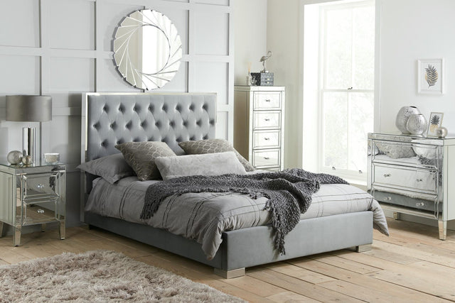 Chelsea - Luxurious Buttoned Velvet - Fabric Bed - Bickfords