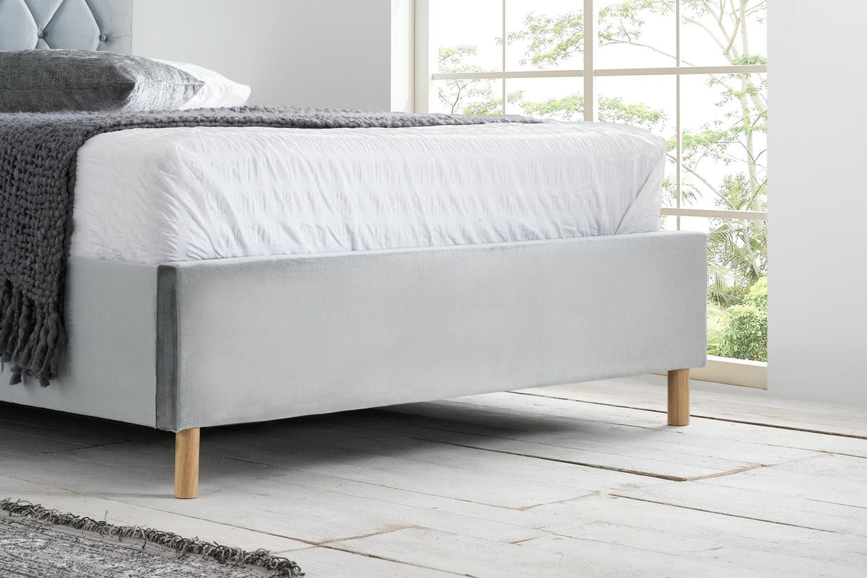 Loxley - Upholstered Buttoned Fabric Bed - Bickfords