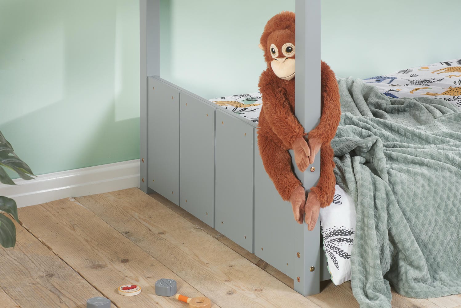 Safari - Themed Kids Wooden Bunk Bed - Bickfords